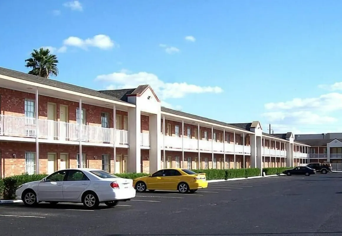 Value Inn & Suites - Harlingen hotel hero