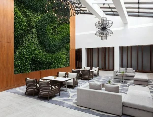 Long Island Marriott hotel detail image 4