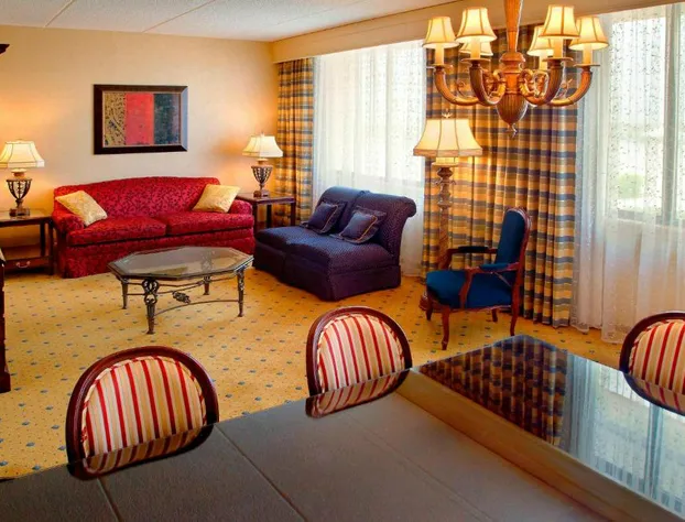 Long Island Marriott hotel detail image 3