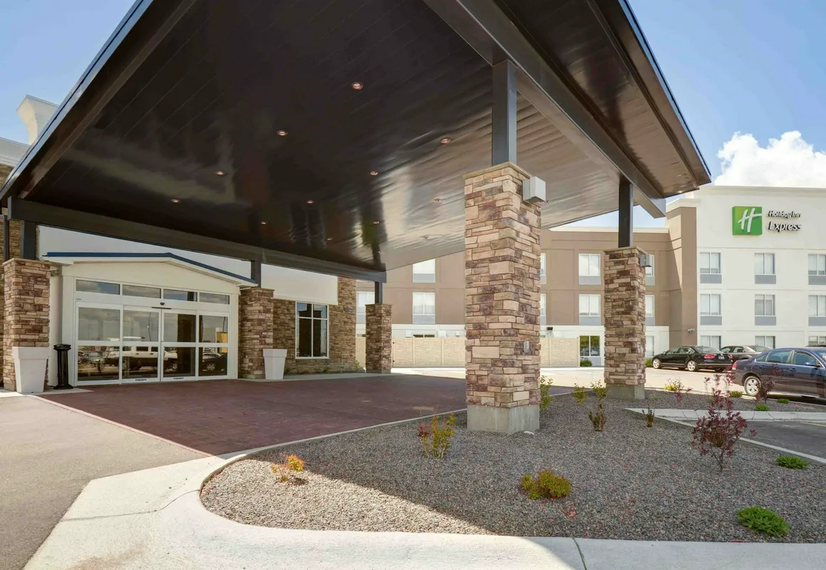 Holiday Inn Express & Suites - North Platte by IHG hotel hero