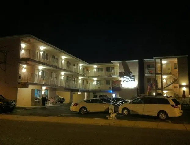 Bay Breeze Motel hotel detail image 1