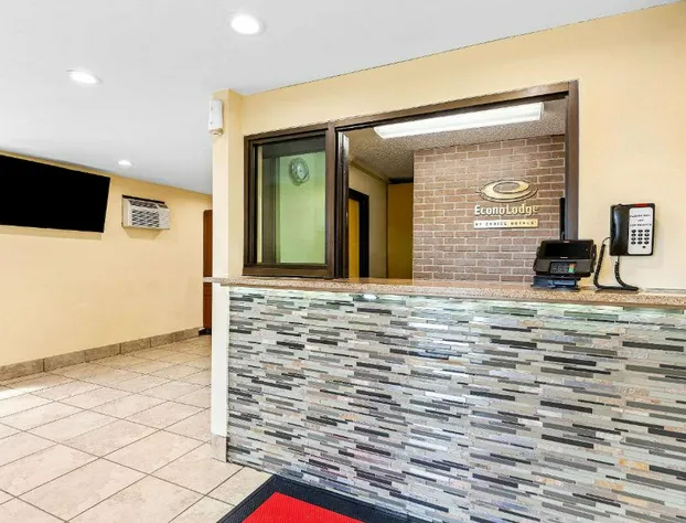 Econo Lodge Akron Copley Northwest hotel detail image 2