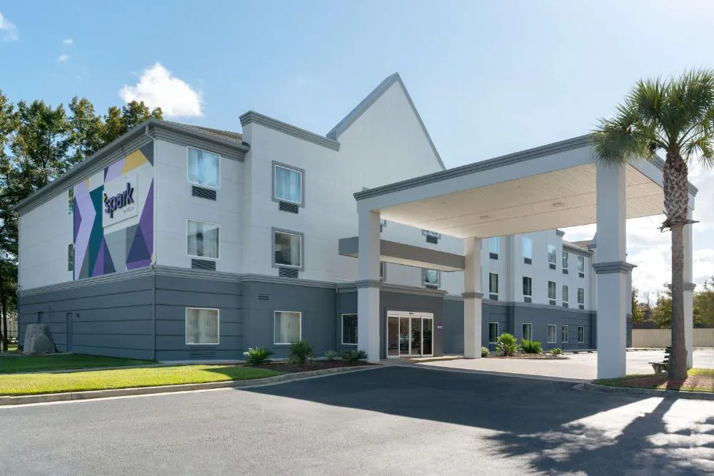 Spark by Hilton Savannah South I-95 hotel hero