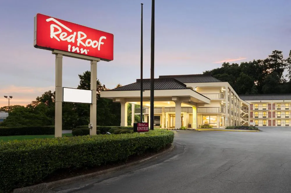 Red Roof Inn Birmingham South hotel hero