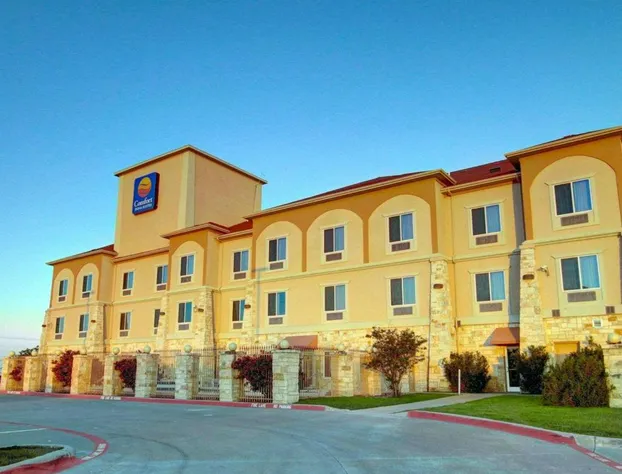 Comfort Inn & Suites Alvarado hotel detail image 1