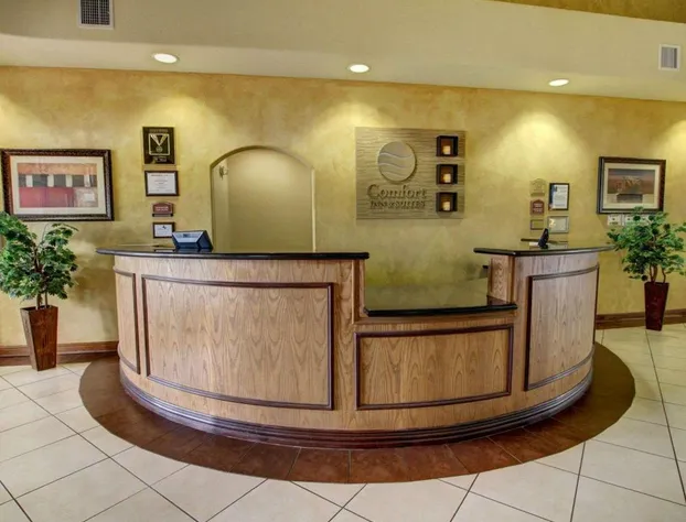 Comfort Inn & Suites Alvarado hotel detail image 4