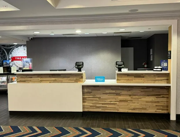 Hampton Inn & Suites Tallahassee I-10/Thomasville Road, FL hotel detail image 2