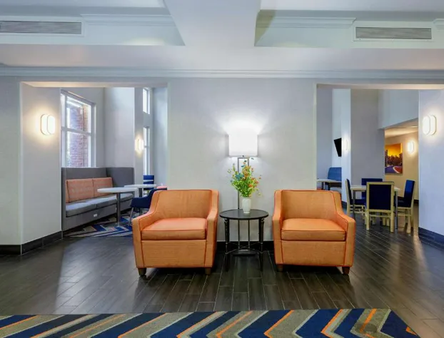 Hampton Inn & Suites Tallahassee I-10/Thomasville Road, FL hotel detail image 4