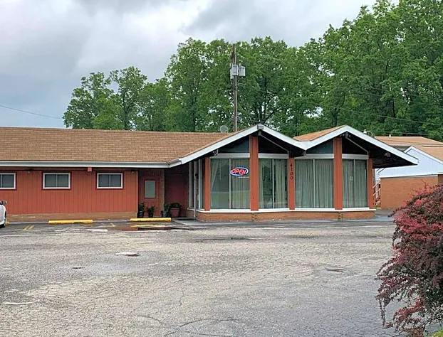 Budget Lodge Newton Falls hotel detail image 1