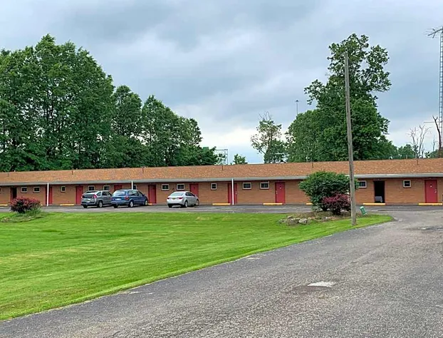 Budget Lodge Newton Falls hotel detail image 3