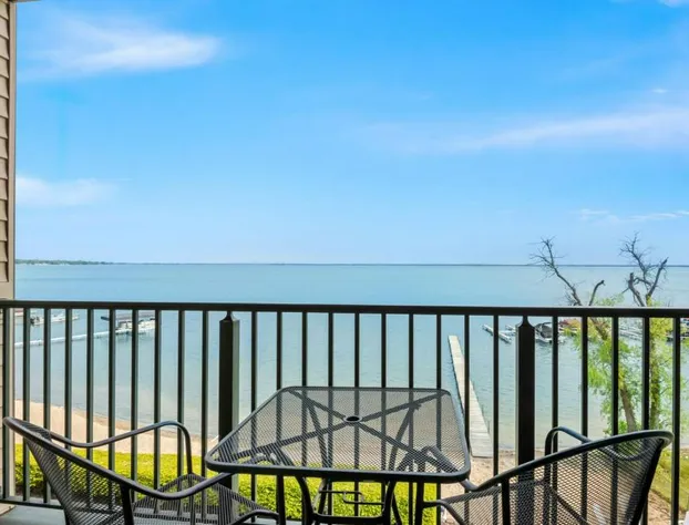 Beachfront Hotel hotel detail image 4