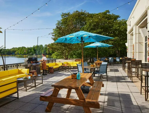 Gaithersburg Marriott Washingtonian Center hotel detail image 3