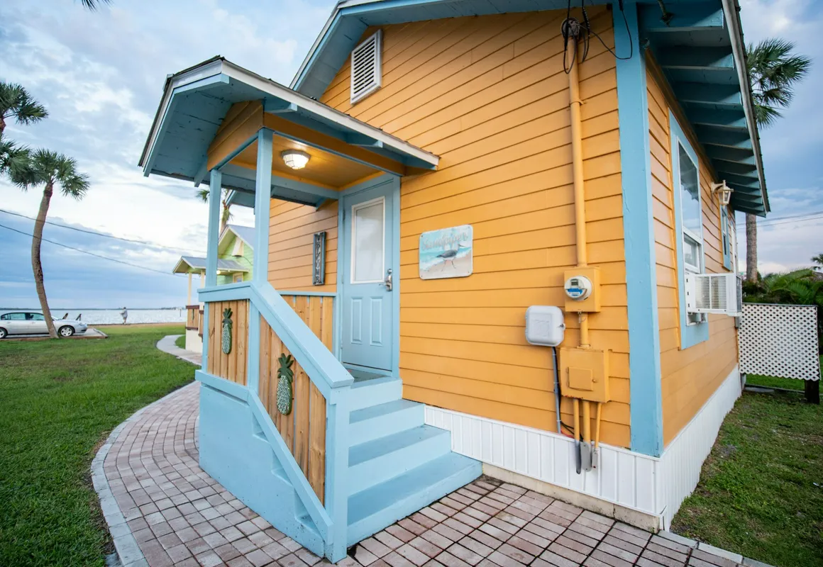 Caribbean Shores hotel hero