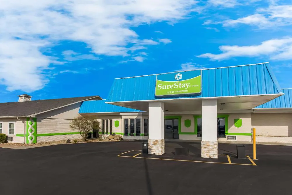 SureStay Hotel by Best Western Higginsville hotel hero