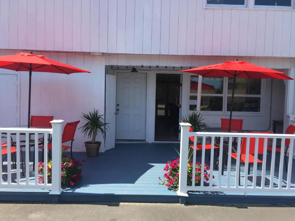 Aquastar Inn hotel hero