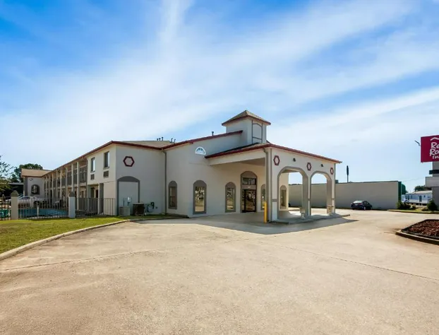 Red Roof Inn Muscle Shoals hotel detail image 1