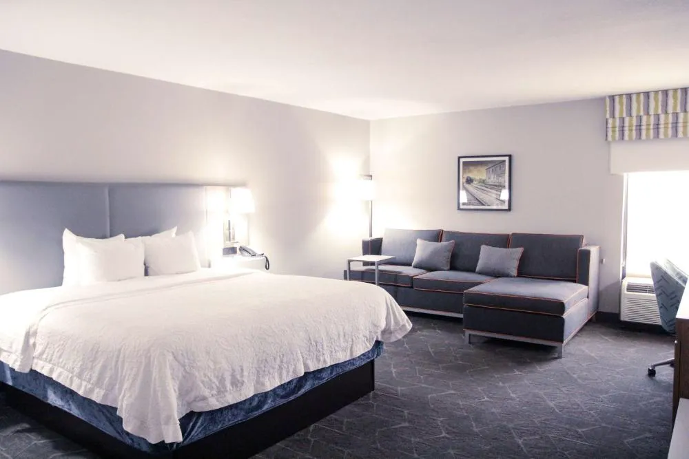 Hampton Inn Greeneville hotel hero