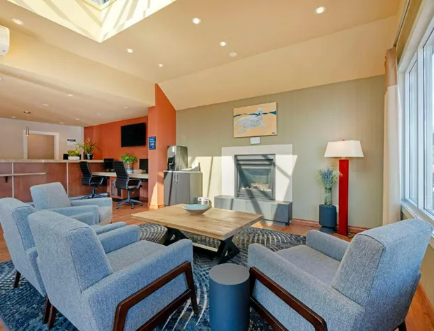 Best Western Plus Emerald Isle Hotel hotel detail image 1