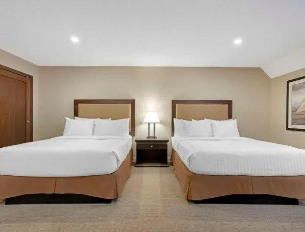 Best Western Plus Emerald Isle Hotel hotel detail image 2