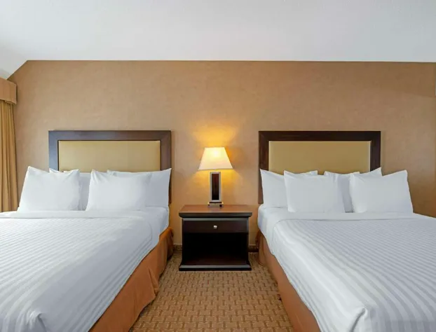 Best Western Plus Emerald Isle Hotel hotel detail image 4