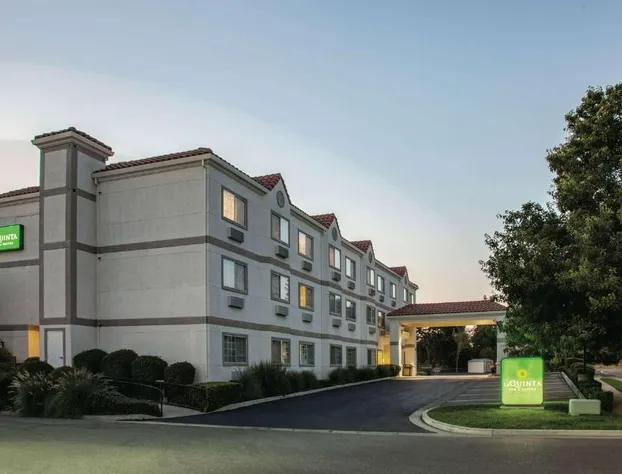 La Quinta Inn & Suites by Wyndham Davis hotel detail image 1