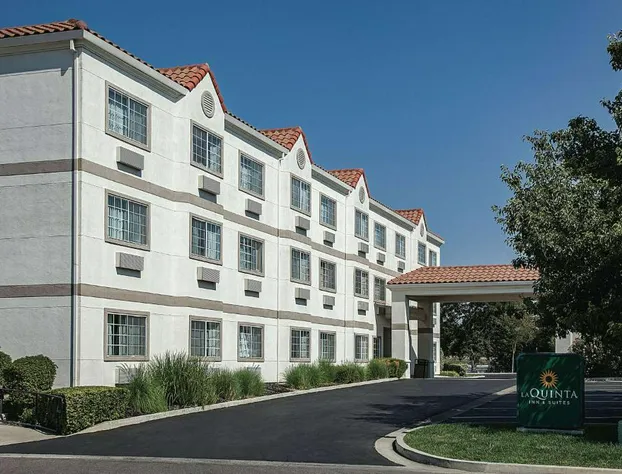 La Quinta Inn & Suites by Wyndham Davis hotel detail image 2