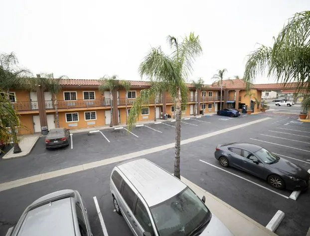 Express Inn & Suites hotel detail image 2