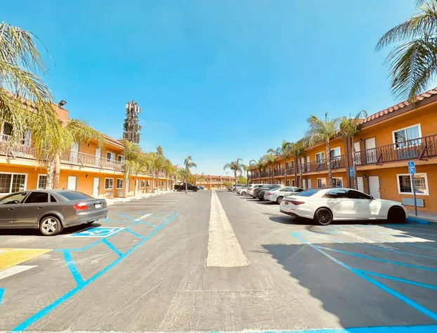 Express Inn & Suites hotel detail image 3