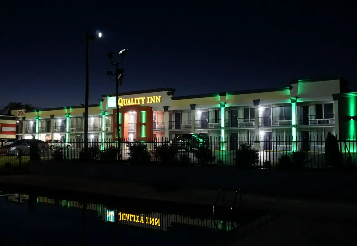 Quality Inn hotel hero