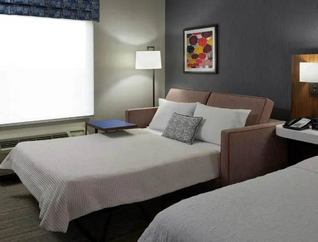 Hampton Inn & Suites by Hilton Montreal-Dorval hotel detail image 4