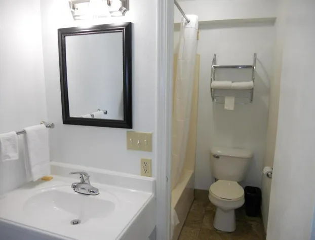 Knights Inn Harrisonville hotel detail image 4