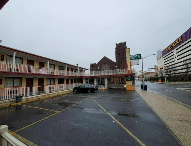 Atlantic Motor Inn hotel detail image 1