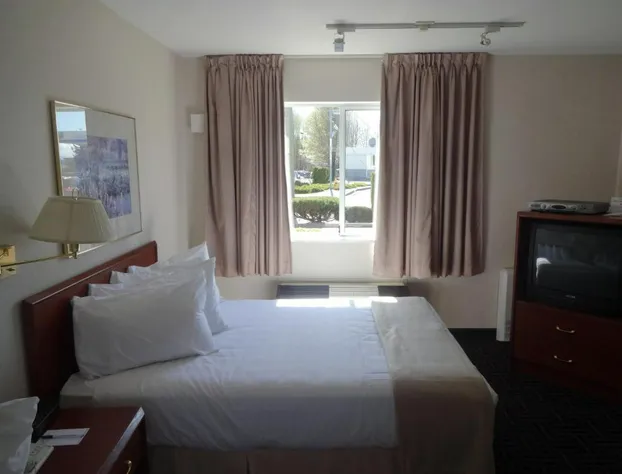 Powell River Town Centre Hotel hotel detail image 3