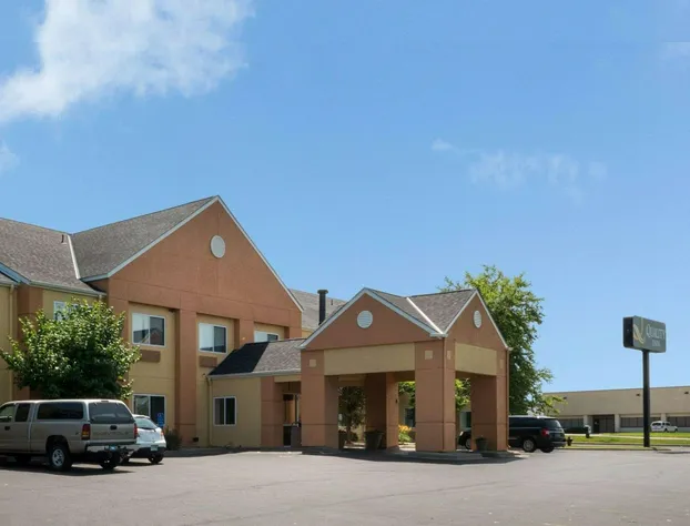 Quality Inn Lakeville North hotel detail image 2