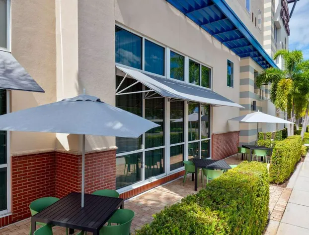 Hampton Inn & Suites Sarasota/Lakewood Ranch hotel detail image 1