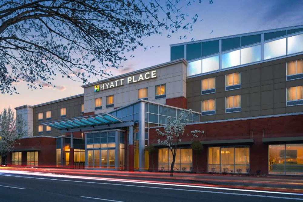 Hyatt Place Portland Airport hotel hero