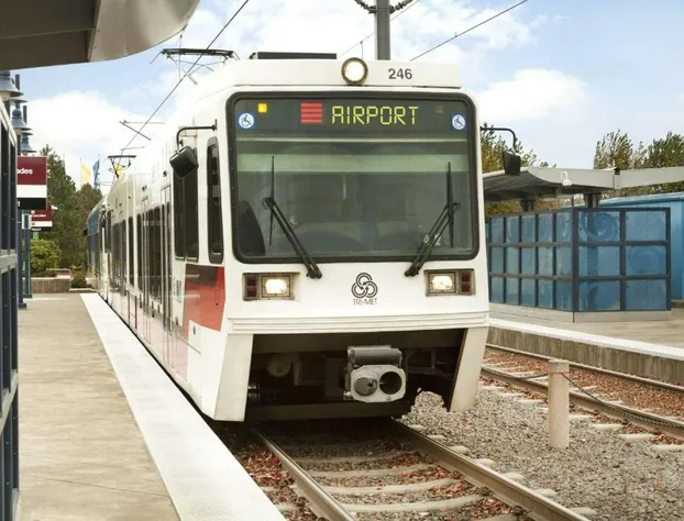 Hyatt Place Portland Airport hotel detail image 2