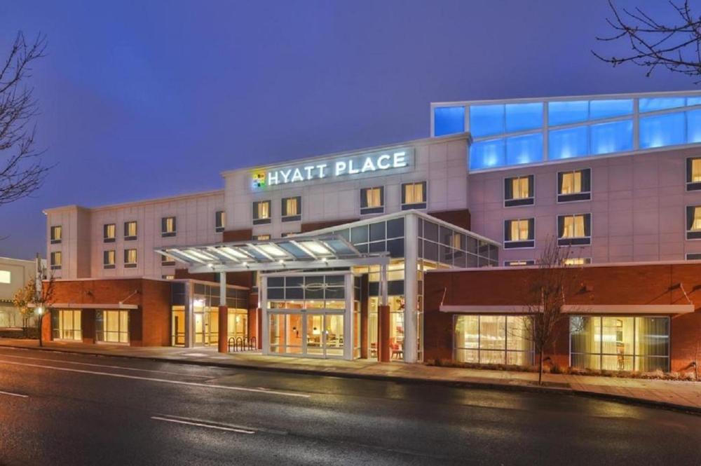 Hyatt Place Portland Airport hotel hero