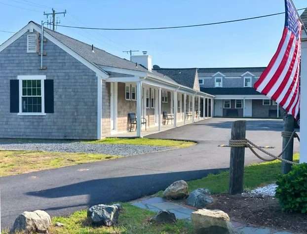 Kingfisher Oceanside hotel detail image 2