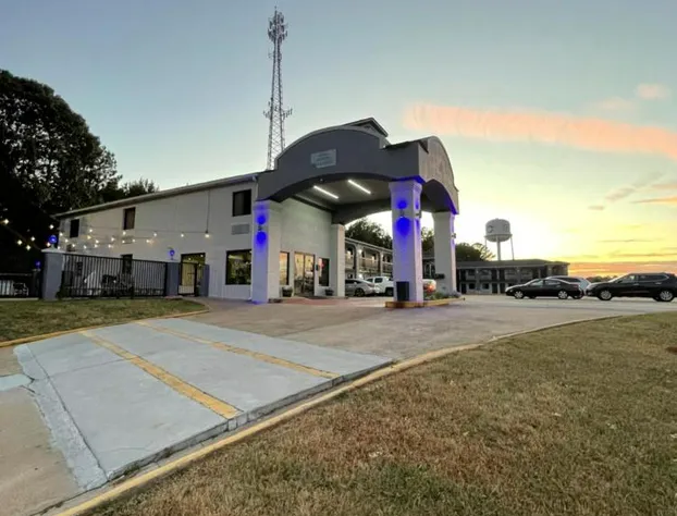 Garden Inn & Suites hotel detail image 4