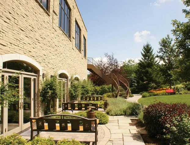 White Oaks Resort & Spa hotel detail image 1