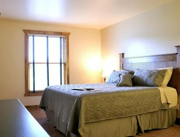 Elkhorn Mountain Inn hotel detail image 4