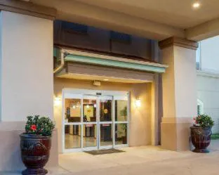 Quality Inn & Suites hotel detail image 2