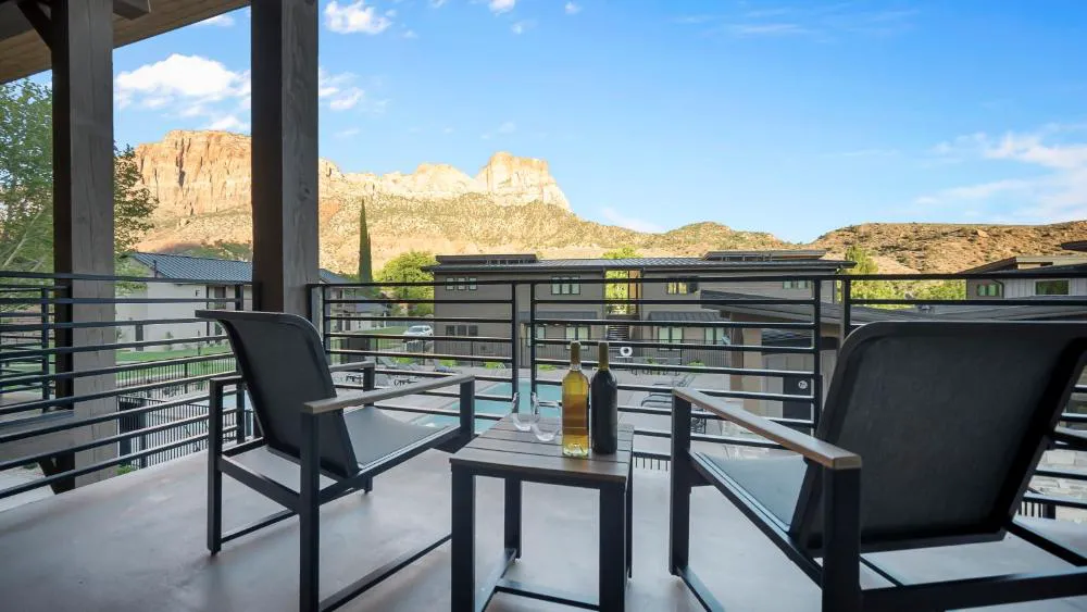 Montclair at Zion hotel hero