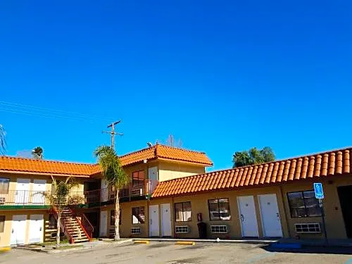 Tiffany Inn Corona hotel hero