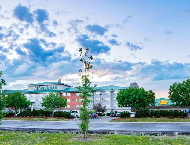 Sandman Hotel & Suites Regina hotel detail image 1