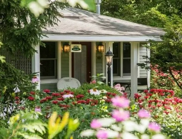 Hidden Garden Cottages & Suites hotel detail image 2