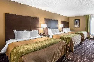 Comfort Inn & Suites Kansas City - Northeast hotel detail image 1