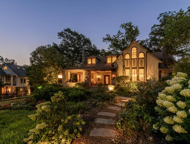 Stonehurst Place Bed & Breakfast hotel detail image 4