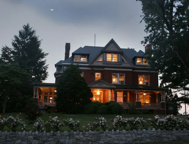 B. F. Hiestand House Bed & Breakfast hotel detail image 1